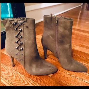 Nine West Gesao Ankle boot army green